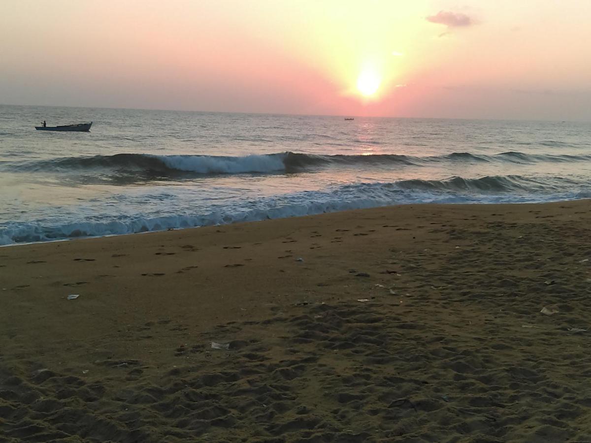 Kunam Beach Rest Inn Batticaloa Eksteriør bilde
